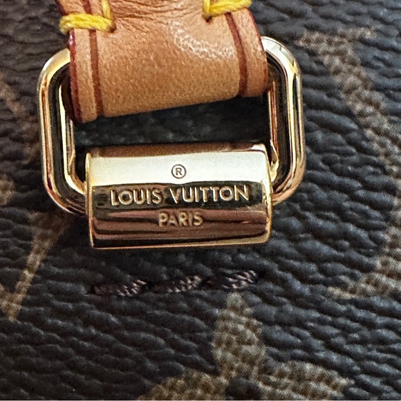 Louis Vuitton Pre-Owned
2016 Monogram Pallas MM satchel - Picture 11 of 16